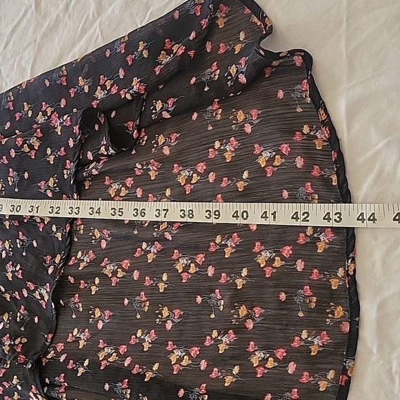 Xhilaration Size XS Sheer Crochet Trim Double Button High-Low Kimono Duster, EUC - Picture 9 of 11